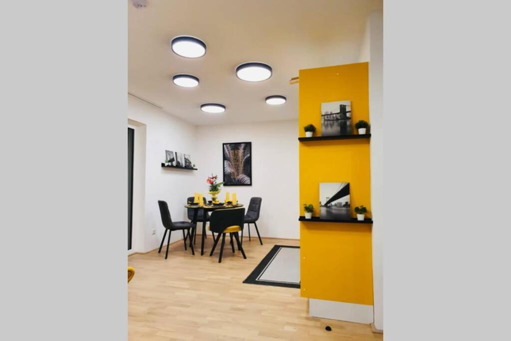 Leon Apartment Neu! Gemuetlichkeit An Erster Stelle 林茨 外观 照片
